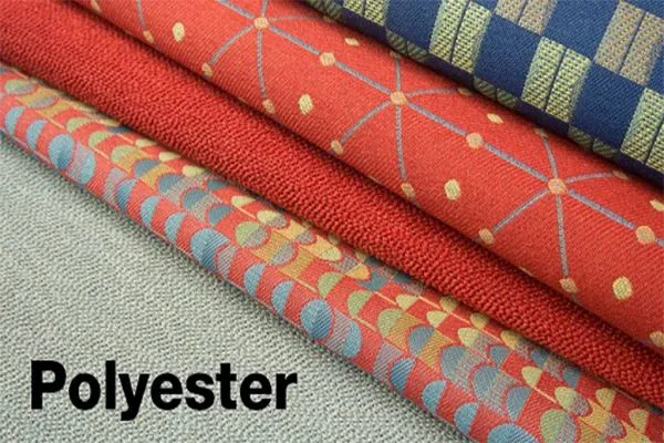 Vải polyester có nhiều màu sắc, mẫu mã